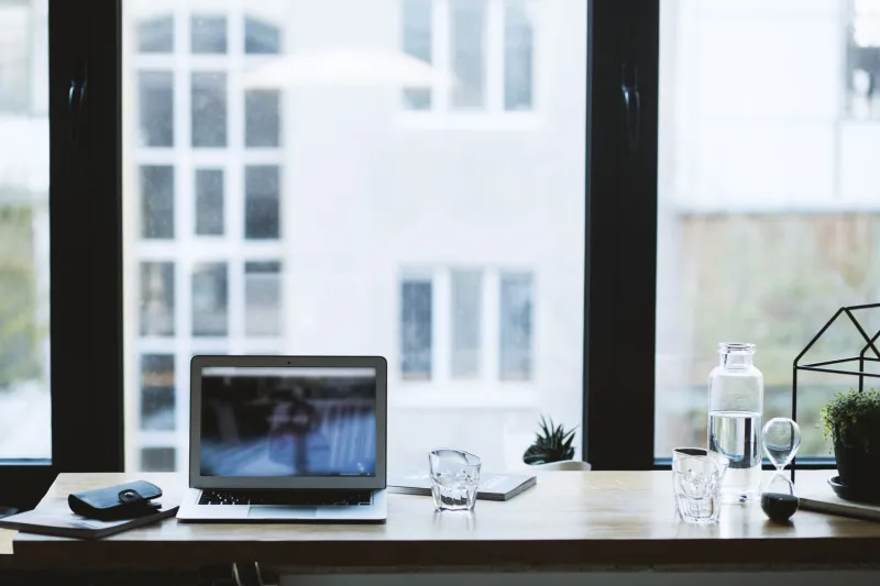 Fridge Bandits and 2 P.M. Greens: A Survival Guide for Drinking Juice at Your Desk